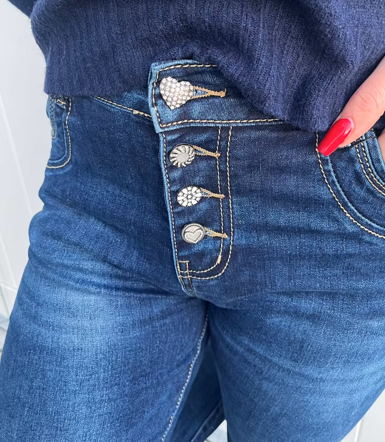 Chica London mörka jeans med diamantknappar