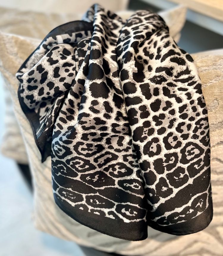 Scarf Leo svart/grå
