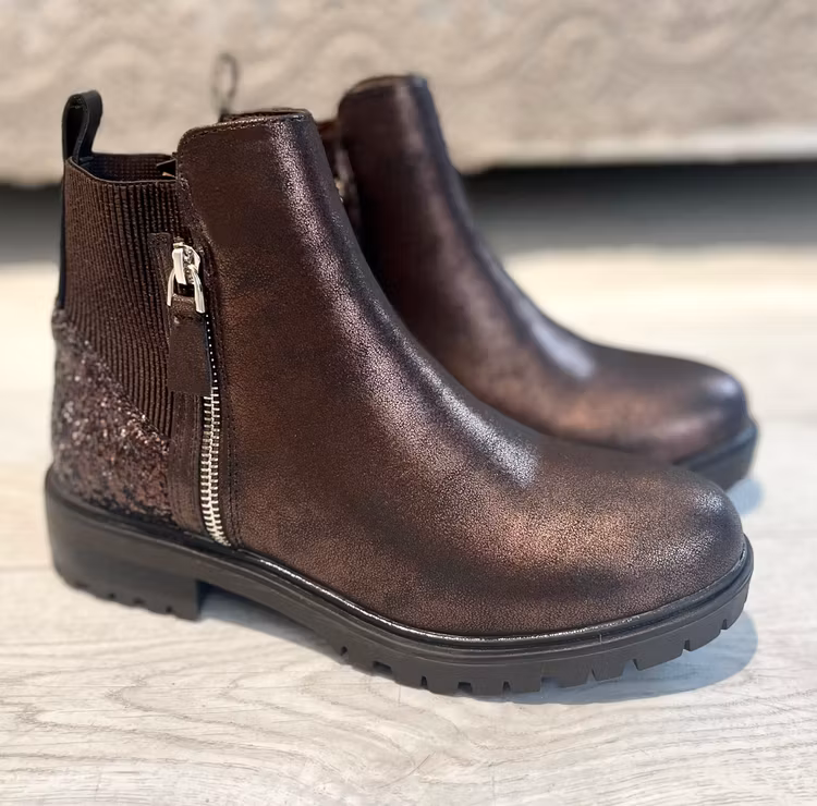 Boots Bronze