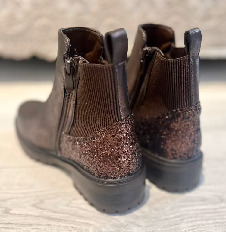 Boots Bronze