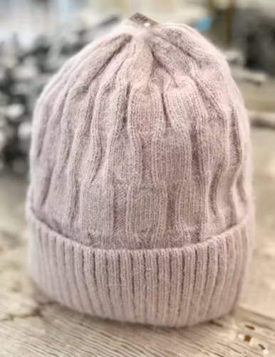 Mössa angora puderrosa
