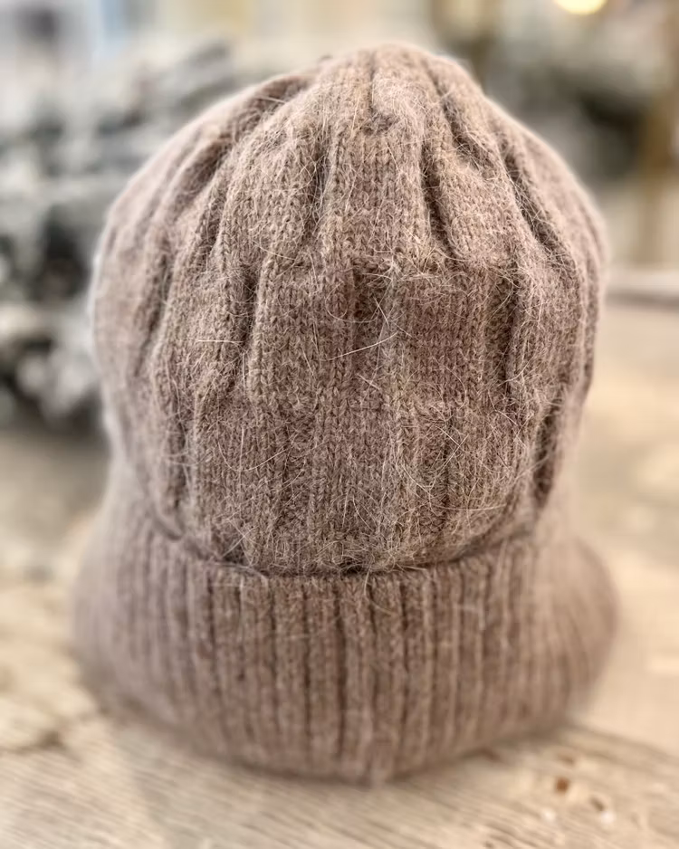 Mössa angora beige