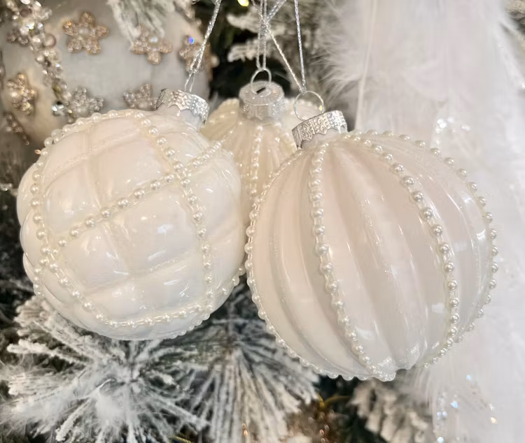 Julkula vit pärlor