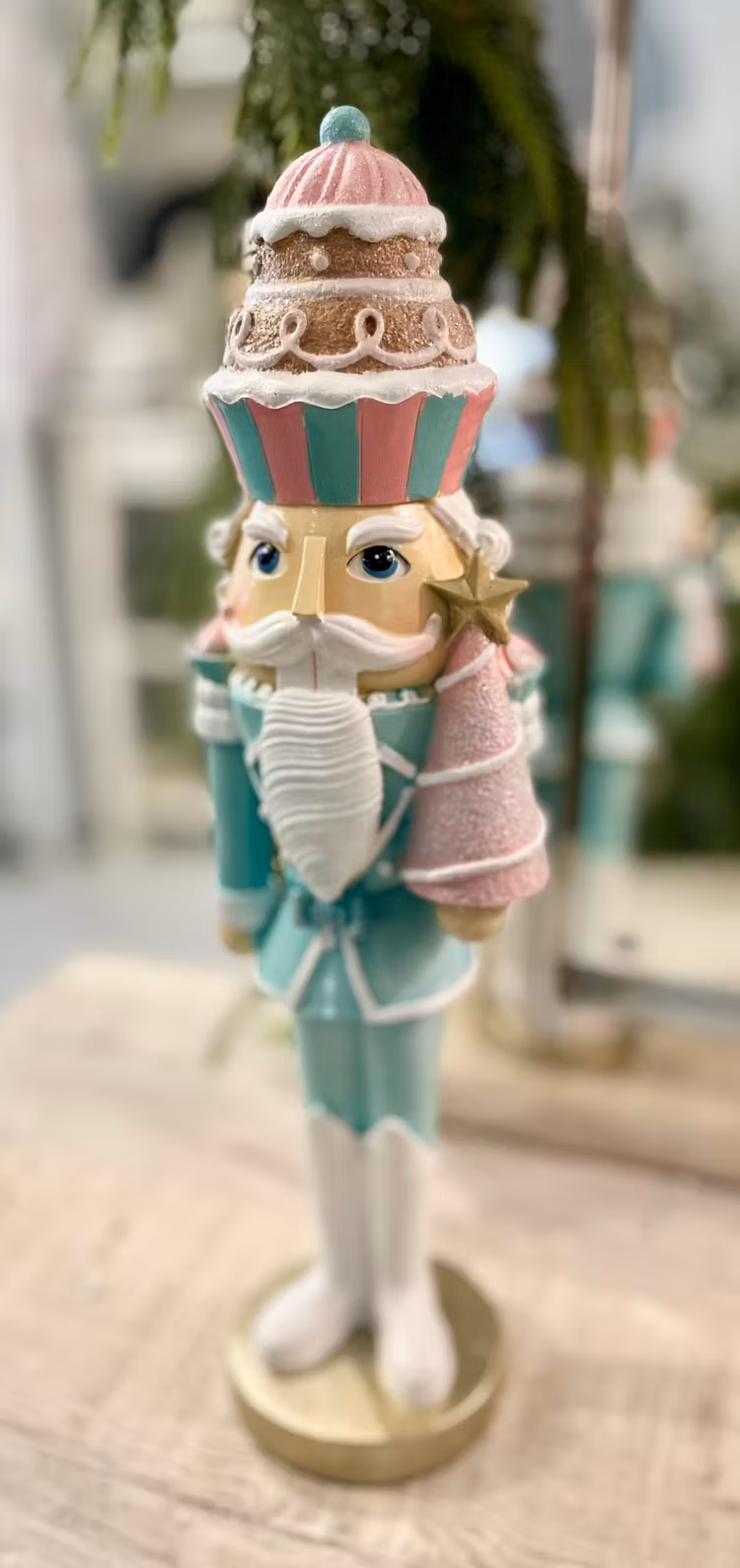 Nötknäppare pastell