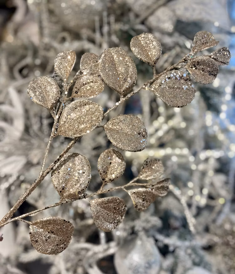 Gren med löv i champagneguld