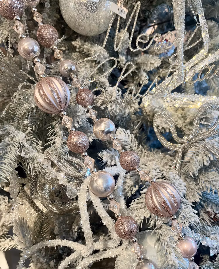 Girlang med bollar ljusrosa