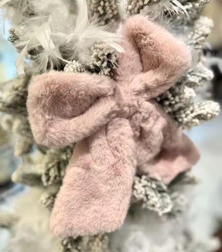 Rosett fuskpäls puderrosa