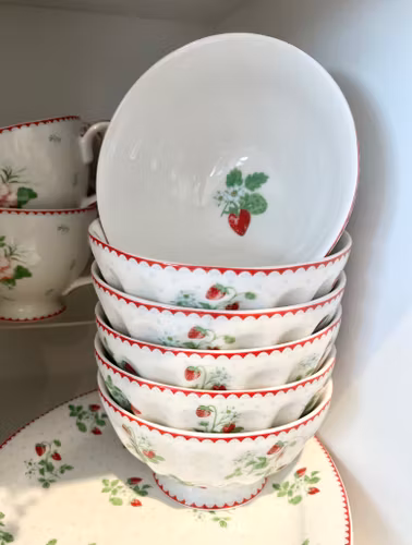 Greengate french bowl xlarge Berry white