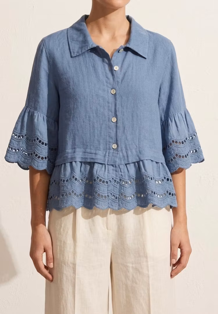 Linneblus spets blå