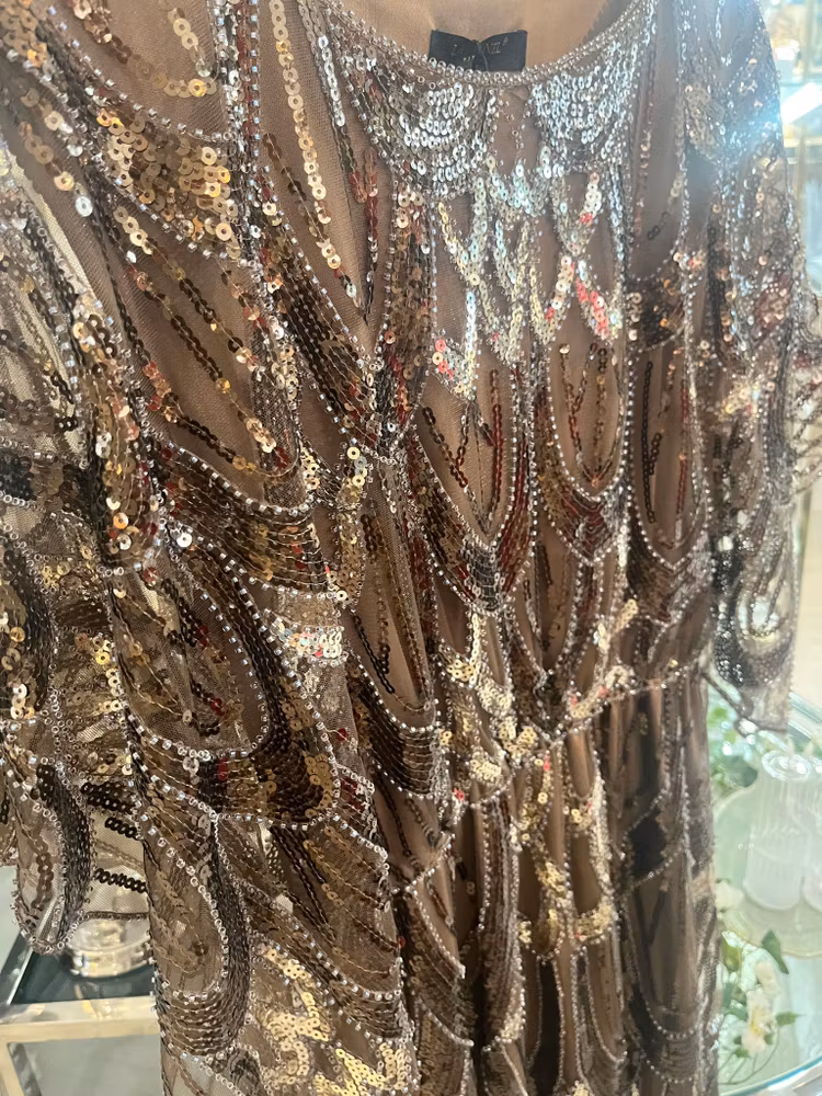 Paljettklänning brun