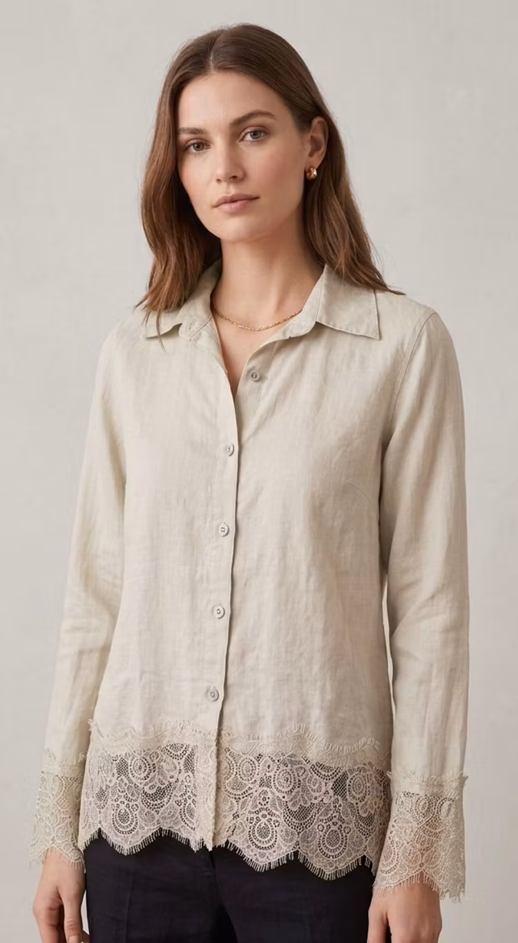 Linneblus med spets ljusbeige