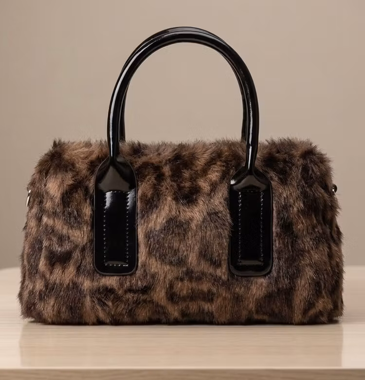 Fuskpälsväska mindre leopard