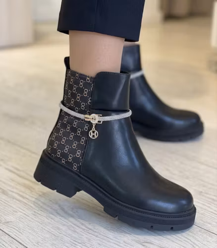 Boots Loui