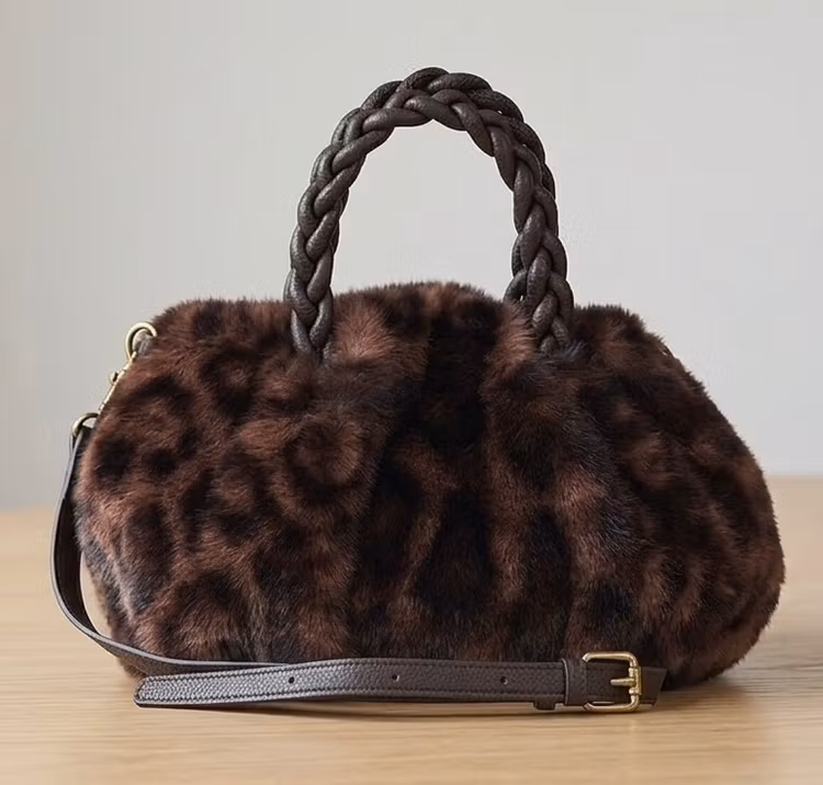 Fuskpälsväska leopard