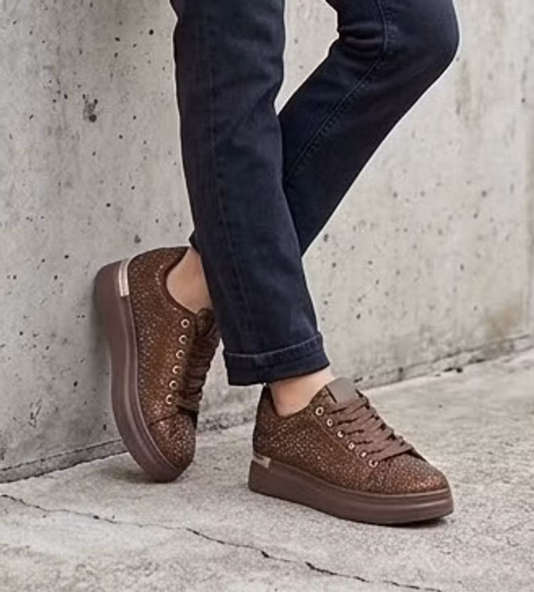 Sneakers bruna strass