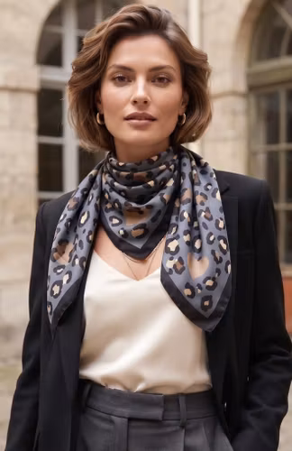 Liten silkig scarf blågrå