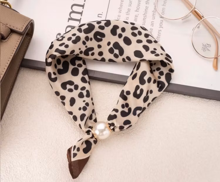 Magnetscarf leopard beige