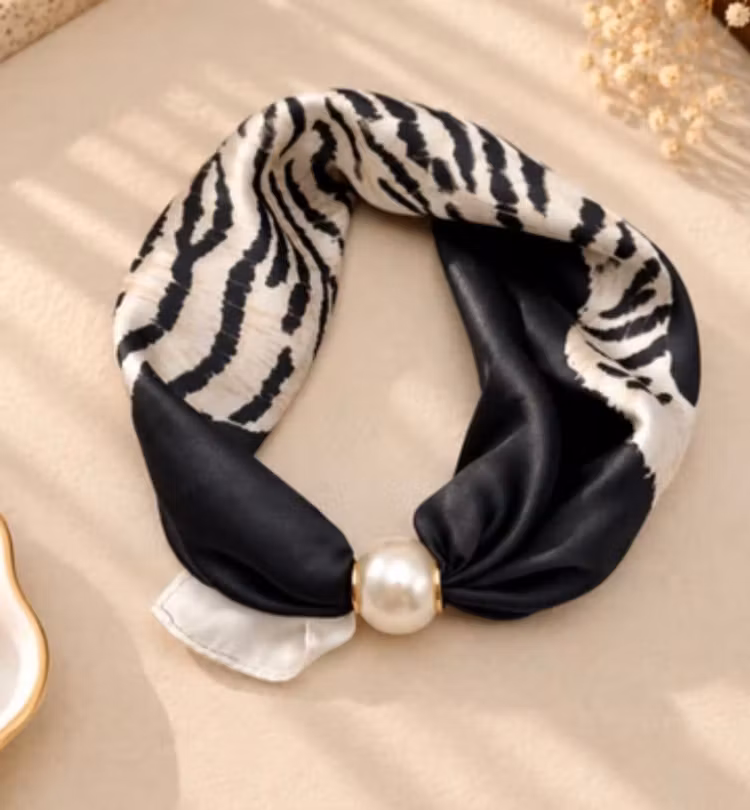 Magnetscarf svart zebra