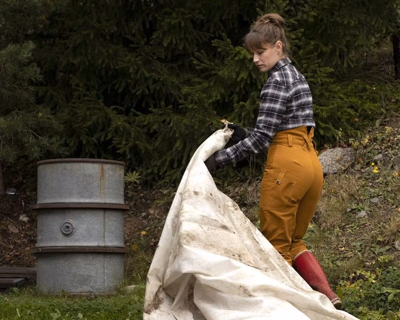 SÄLJES: Felicia, senapsgul, i storlek 38 - Begagnad art. 2503