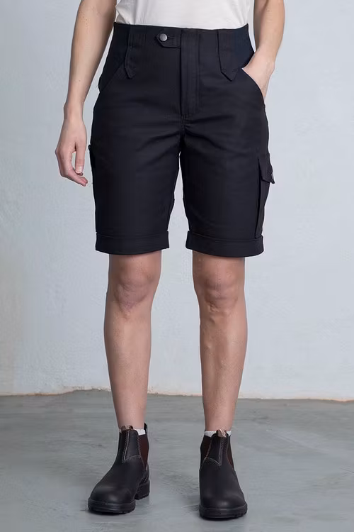 Utgående modell: ANN - Shorts - Alla tillgängliga färger/storlekar