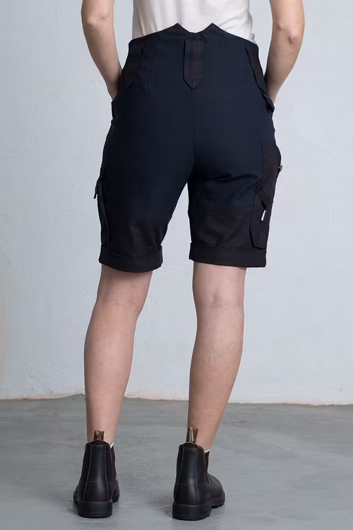 Utgående modell: ANN - Shorts - Alla tillgängliga färger/storlekar