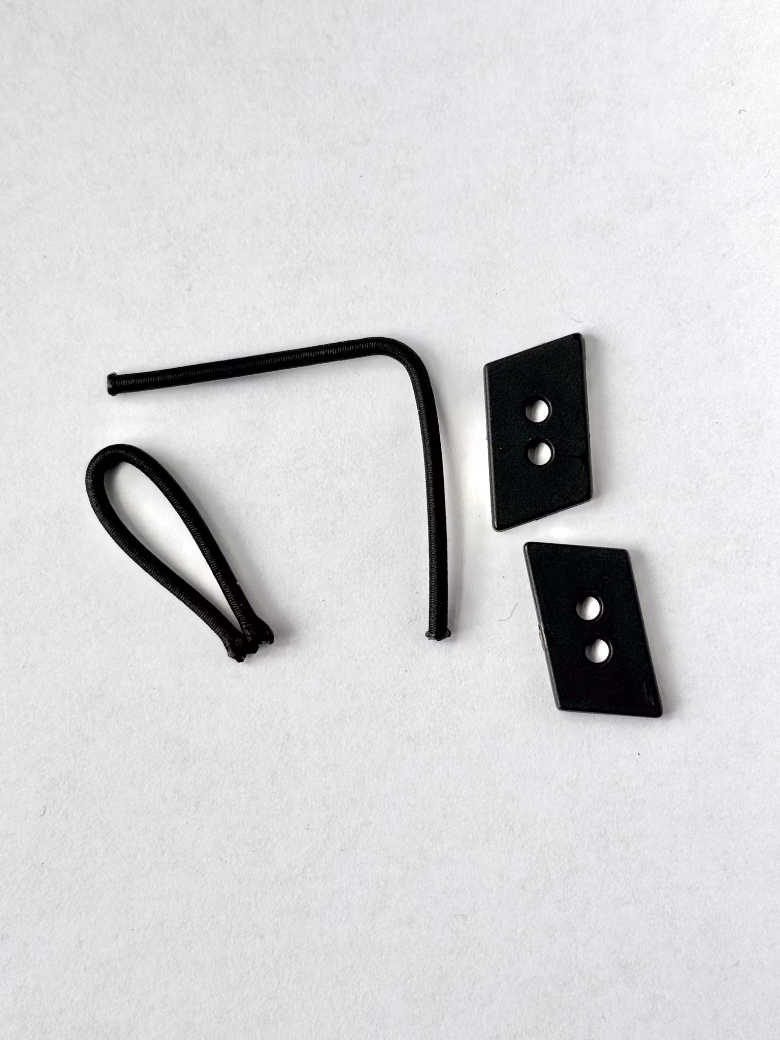 Knapp och resårband