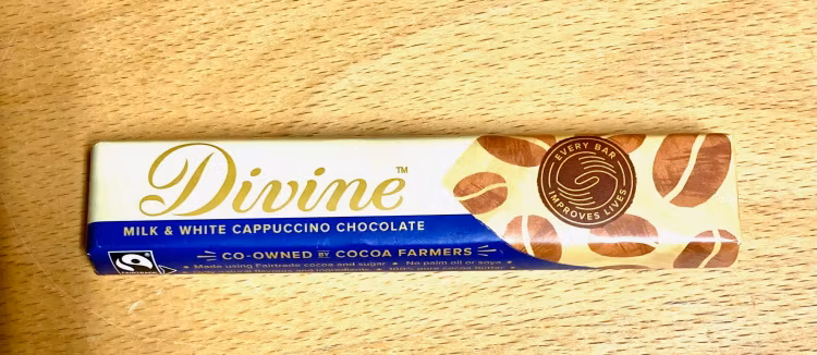 Divine mjölkchoklad, vit/cappuccino, 35 g, Ghana