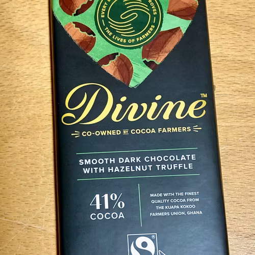 Divine mörk choklad med hasselnötstryffel, 41% kakao, 90 g, VEGANSK, Ghana