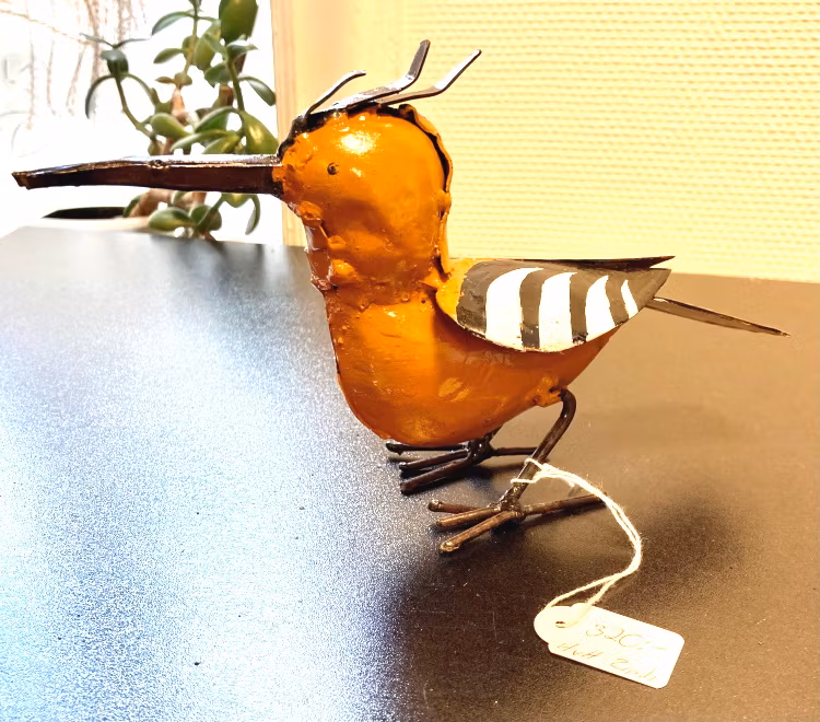 Härfågel, målad återvunnen metall, ca 13x23x8 cm, Zimbabwe