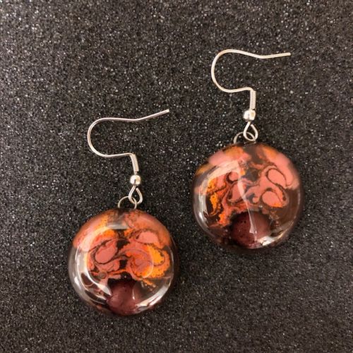 Örhängen i fusionsglas, rund D 2,5 cm, krok kir.stål, Chile