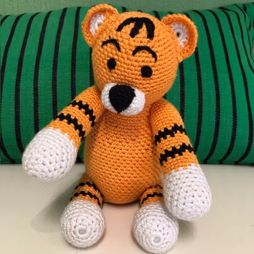 Virkad tiger i bomull, tillverkad i Bangladesh, höjd ca 16 cm