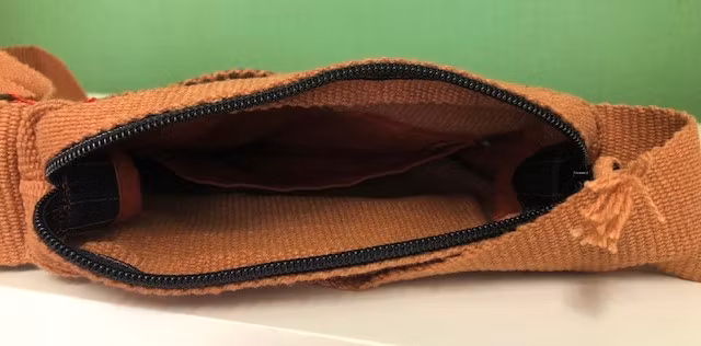 Pocketbag i handfärgat/vävt bomullstyg från Nepal, bränd orange/Fair Trade