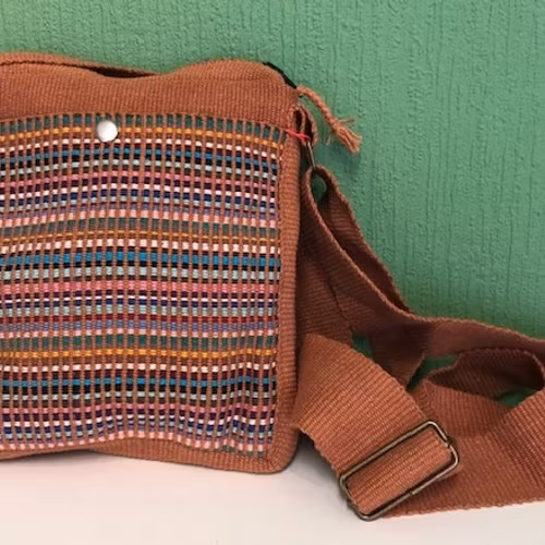 Pocketbag i handfärgat/vävt bomullstyg från Nepal, bränd orange/Fair Trade
