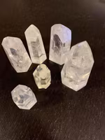 Bergkristall slipade spetsar
