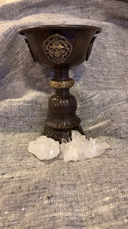 Rökelsebägare i tibetansk stil