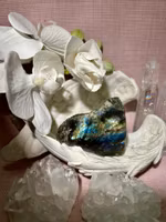 Labradorit halvpolerad (2)