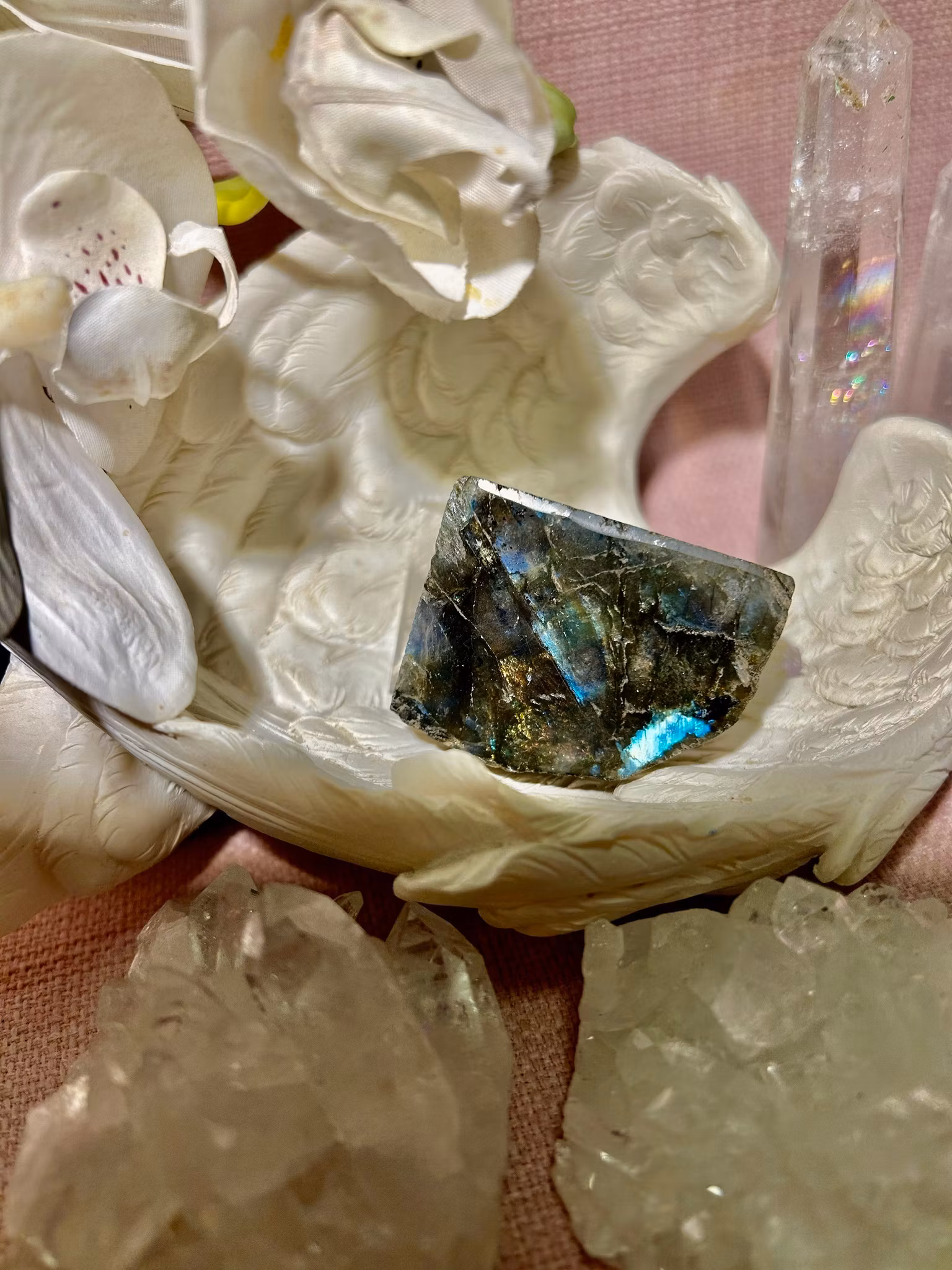 Labradorit halvpolerad (3)