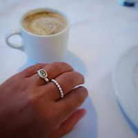 Rosring i silver med en ros