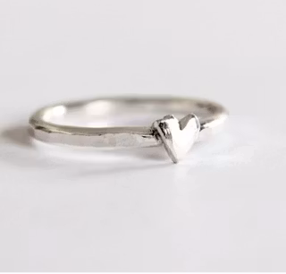 Happy Heart Hamrad hjärtansring handsågat silverhjärta
