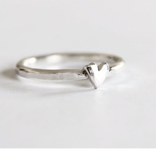 Happy Heart Hamrad hjärtansring handsågat silverhjärta
