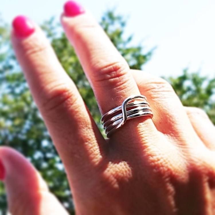 Bred silverring i fyra varv, slät
