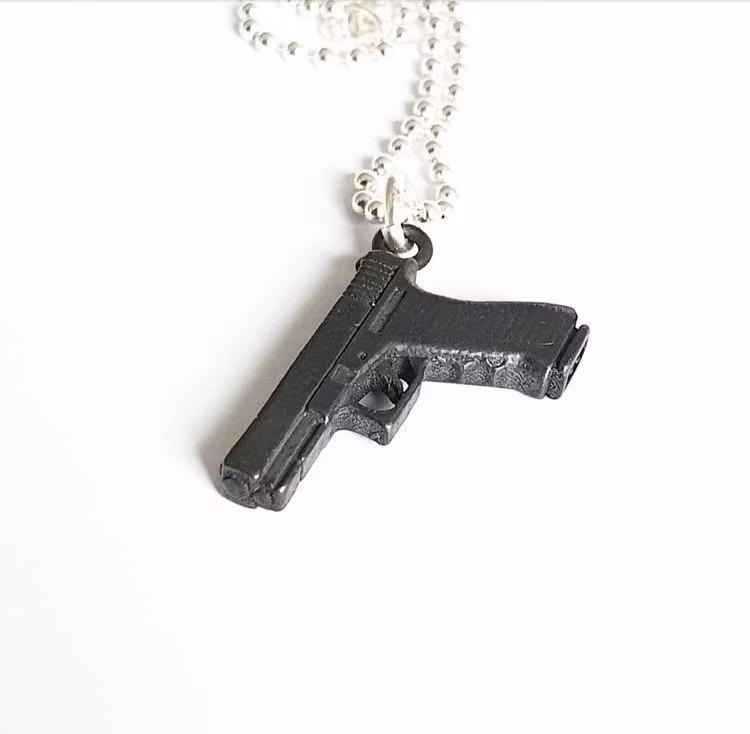 Glock 17 - oxiderad, i äkta silver