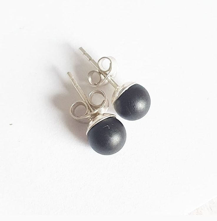 Earrings matte onyx - small
