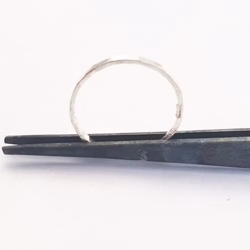 Hamrad tunn silverring