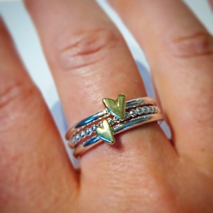 Happy Heart Slät hjärtansring med handsågat hjärta i mässing
