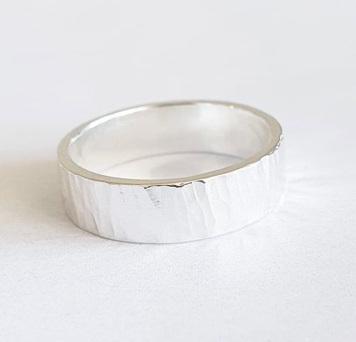 Hamrad silverring - mellanbred