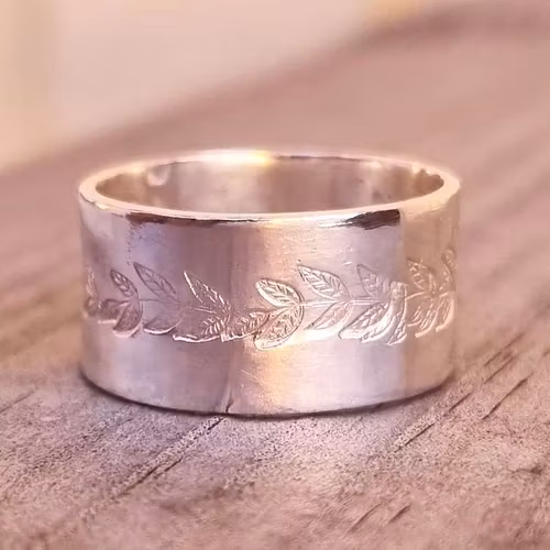 Handmade wide silver ring with leaves - Hope -