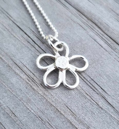 Daisy handgjord blomma i äkta silver