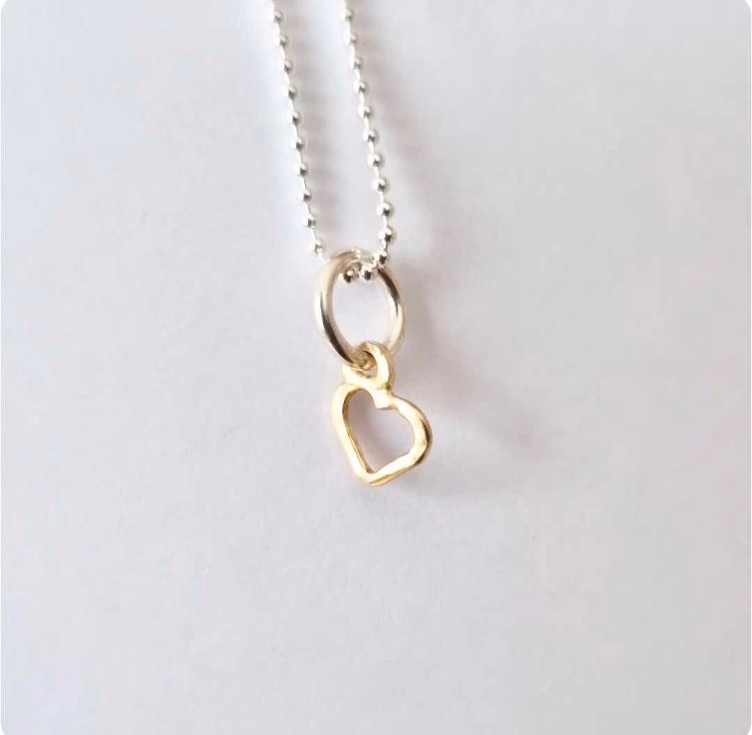 Sweetheart a small and beautiful hand-forged gold heart in genuine 18k gold