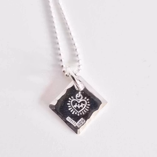 Silverhalsband Burning Heart i äkta silver